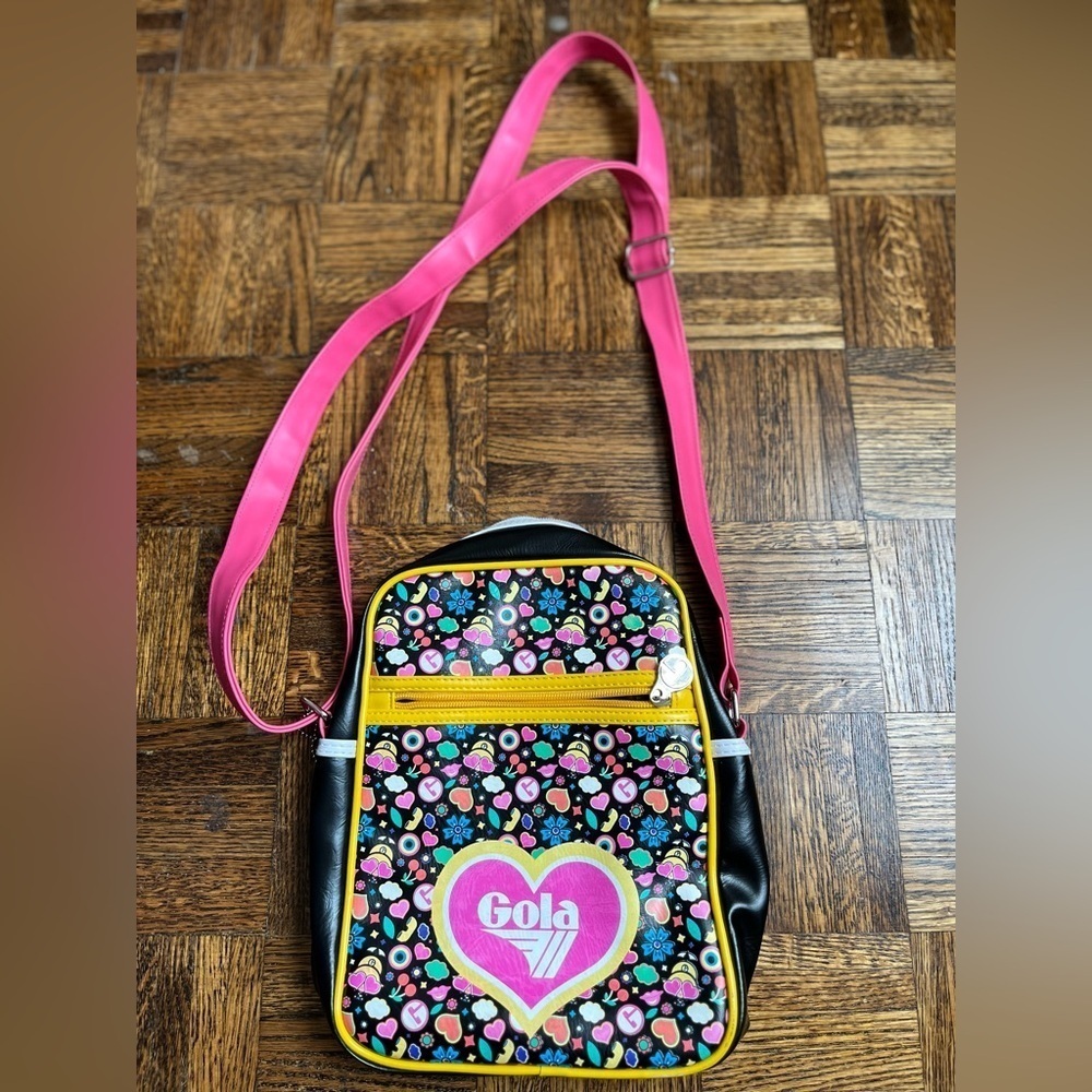 GOLA Small Crossbody Bag